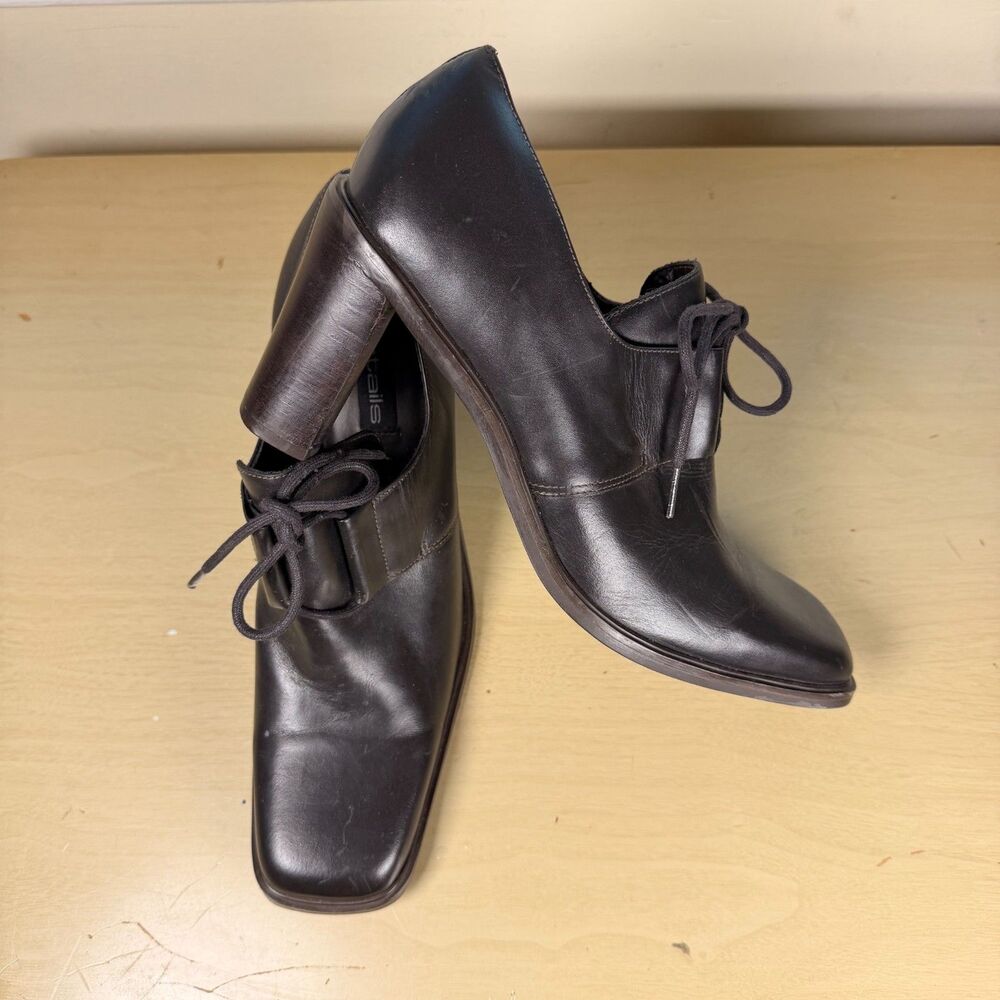 Vintage 90s DETAILS Square Toe Leather Heeled Boot